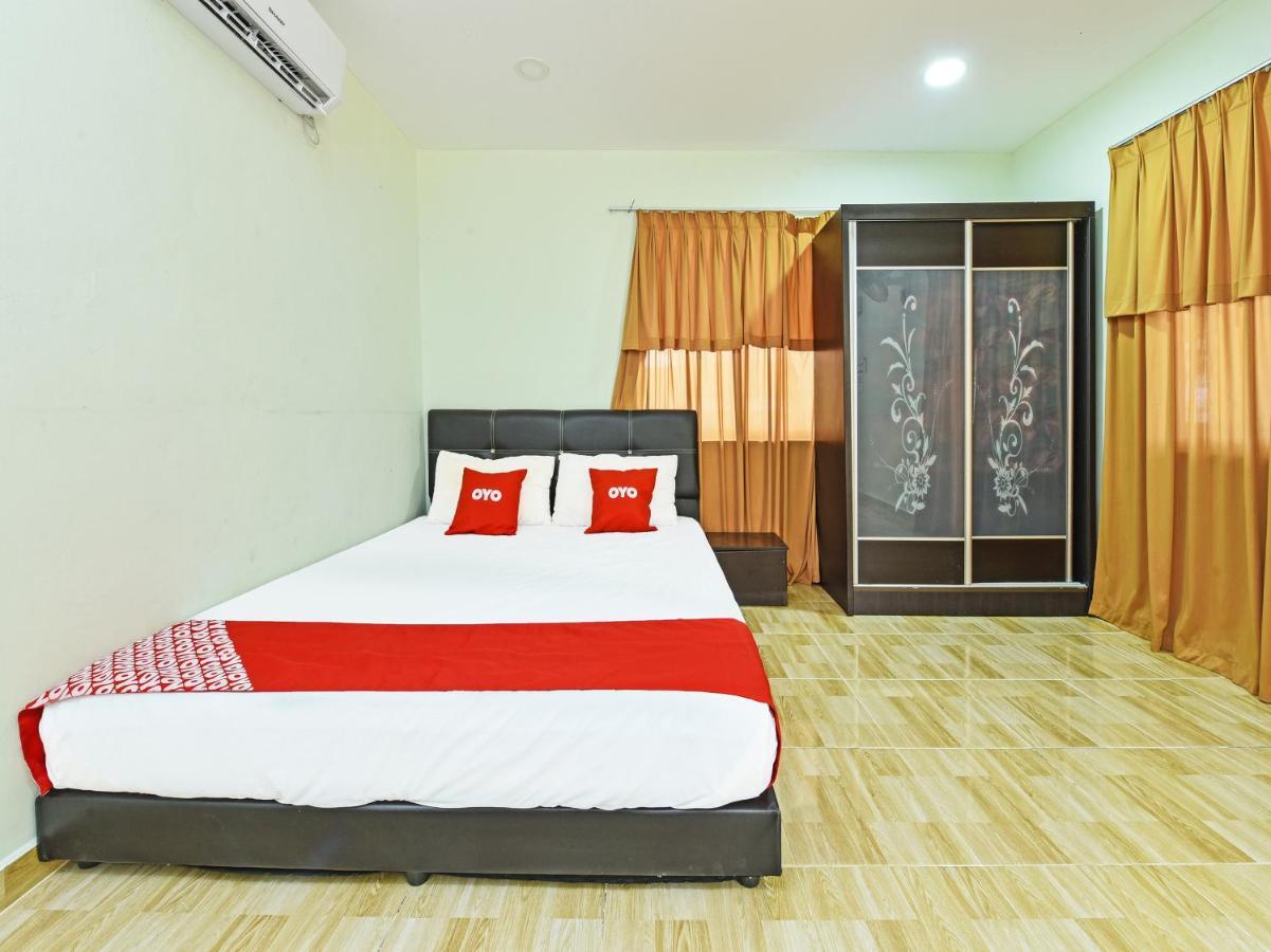 Oyo 90315 Chalet Pantai Rantau Panjang Kuala Rompin Eksteriør bilde